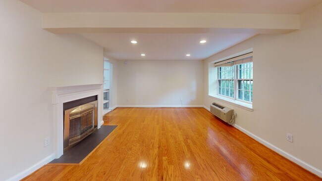 Foto del edificio - 1833 California St NW