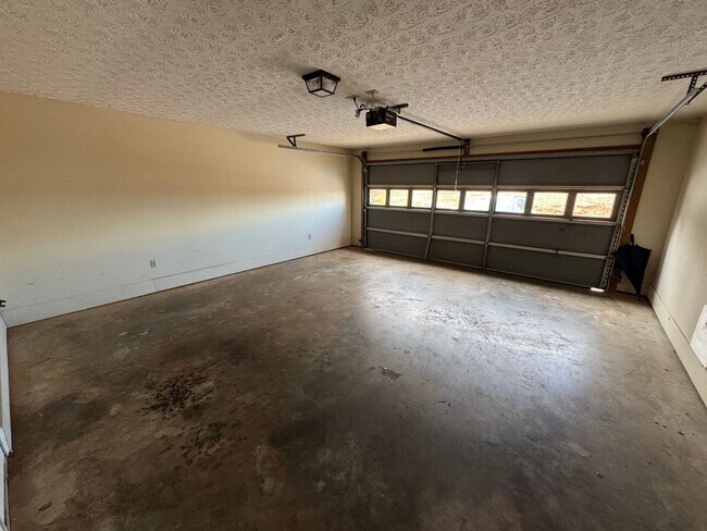 Foto del edificio - 416 Leighton Ave