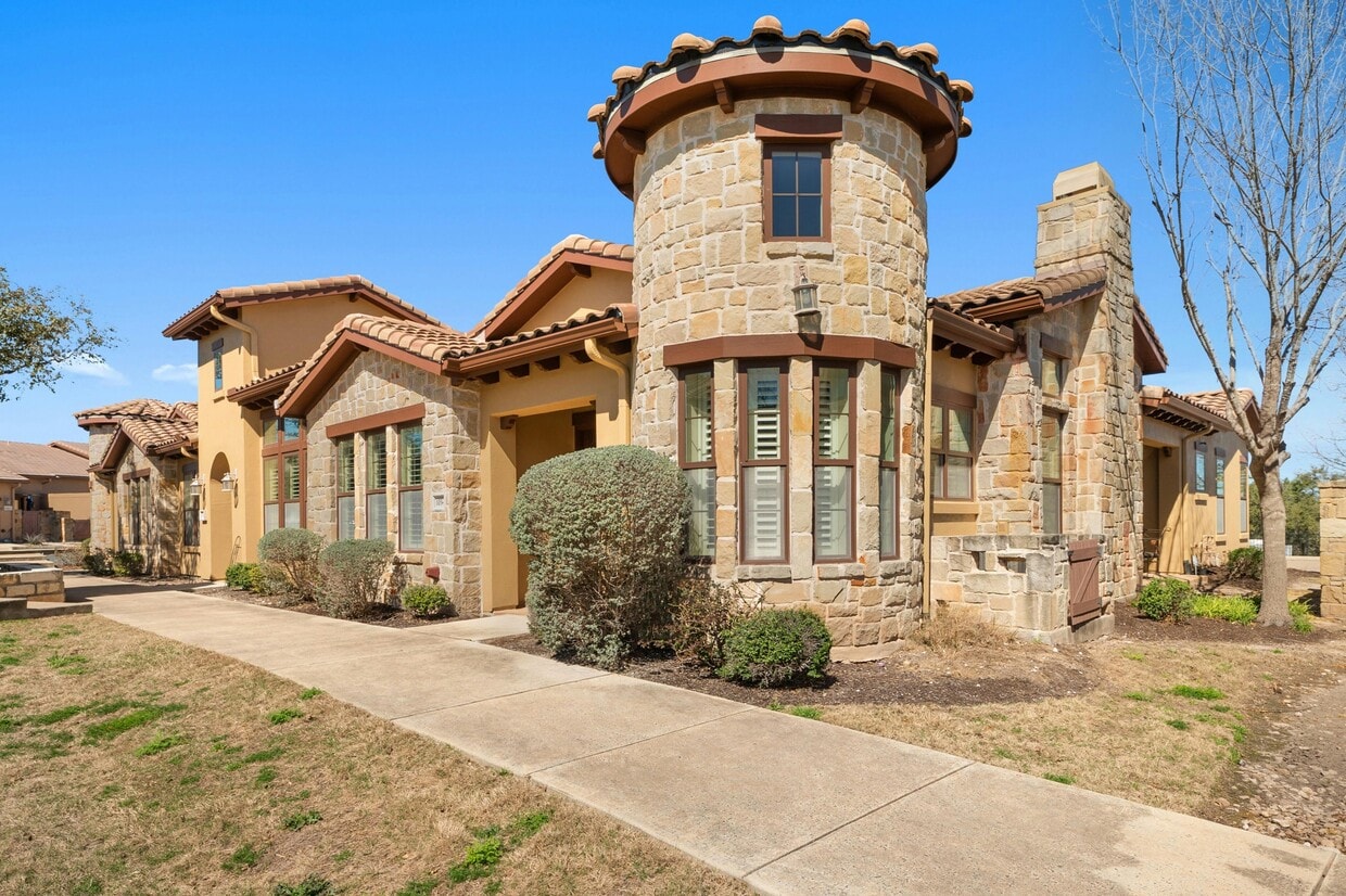 103 Rivalto Cir Unit 3, Lakeway, TX 78734 Condo for Rent in Lakeway