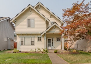 Building Photo - 2073 Palisade Blvd