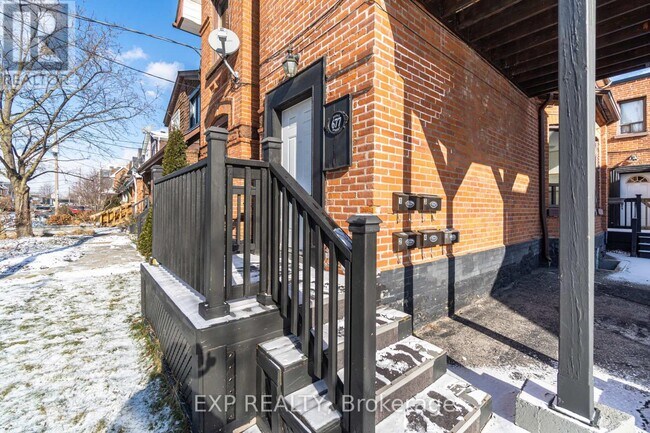 Photo du bâtiment - 677 Durie St