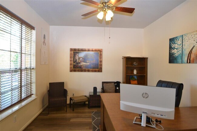 Building Photo - 12406 Fox Meadow Dr