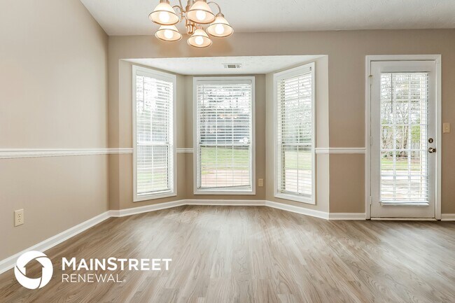 Building Photo - 5791 Mistyview Dr
