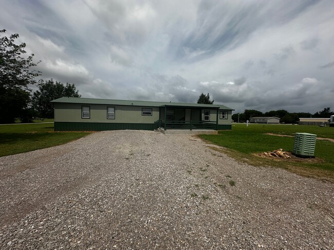 Building Photo - 5609 Dublin Dr