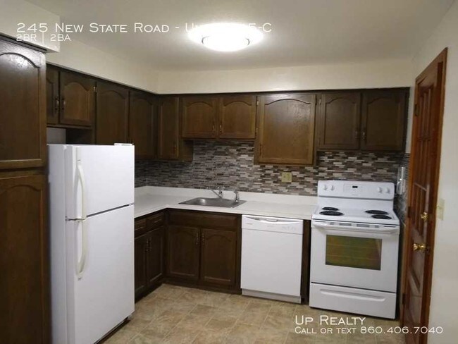 Foto del edificio - 245 New State Rd