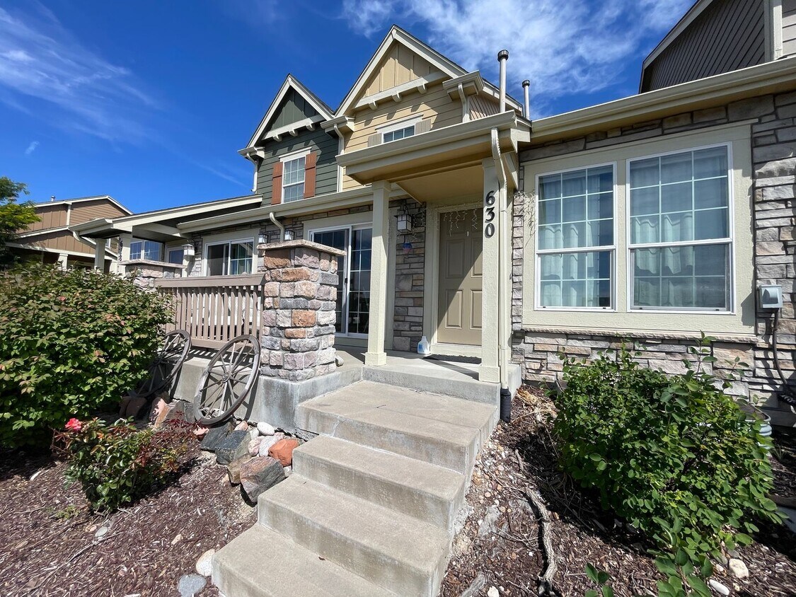 Primary Photo - Townhome in Castle Rock! 2 Bedroom 2.5 bat...