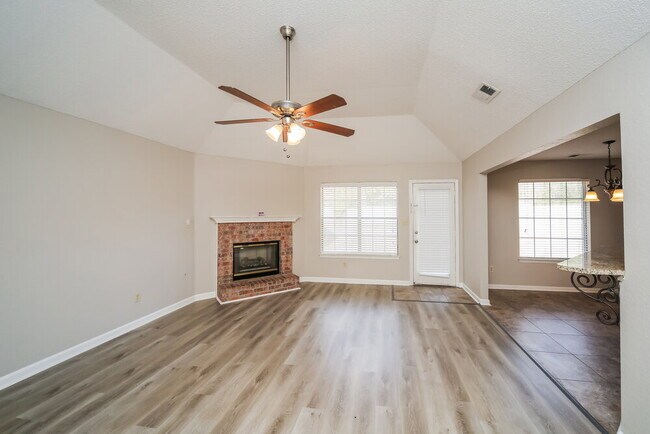 Foto del edificio - 6954 Naples Dr