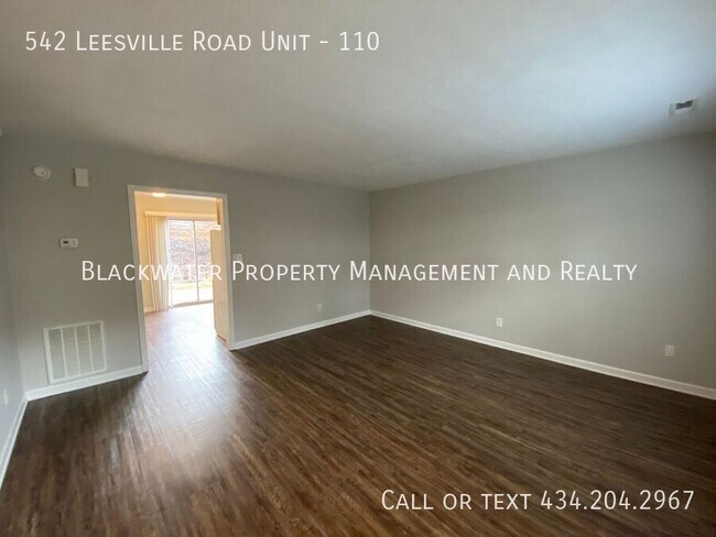 Foto del edificio - 2 Bedroom Townhome in Heritage Court!