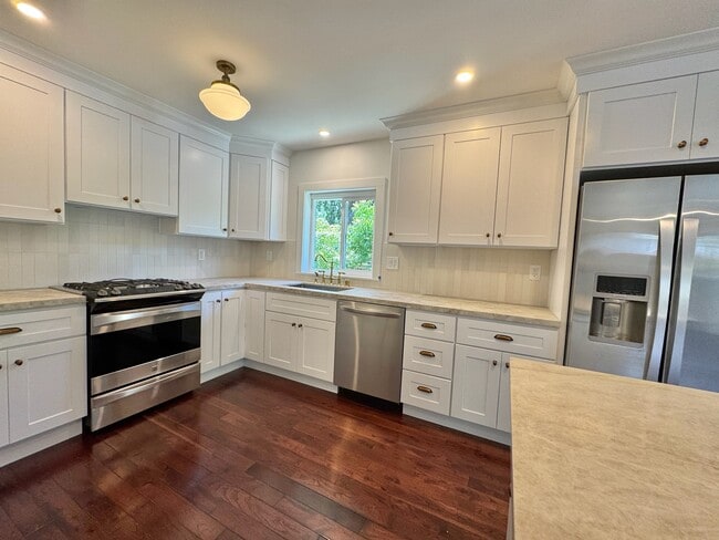 Main Home Kitchen - 21 Sierra Ave