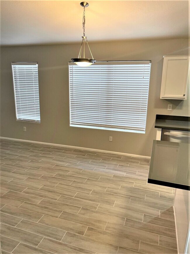 Foto del edificio - 12450 W San Juan Ave