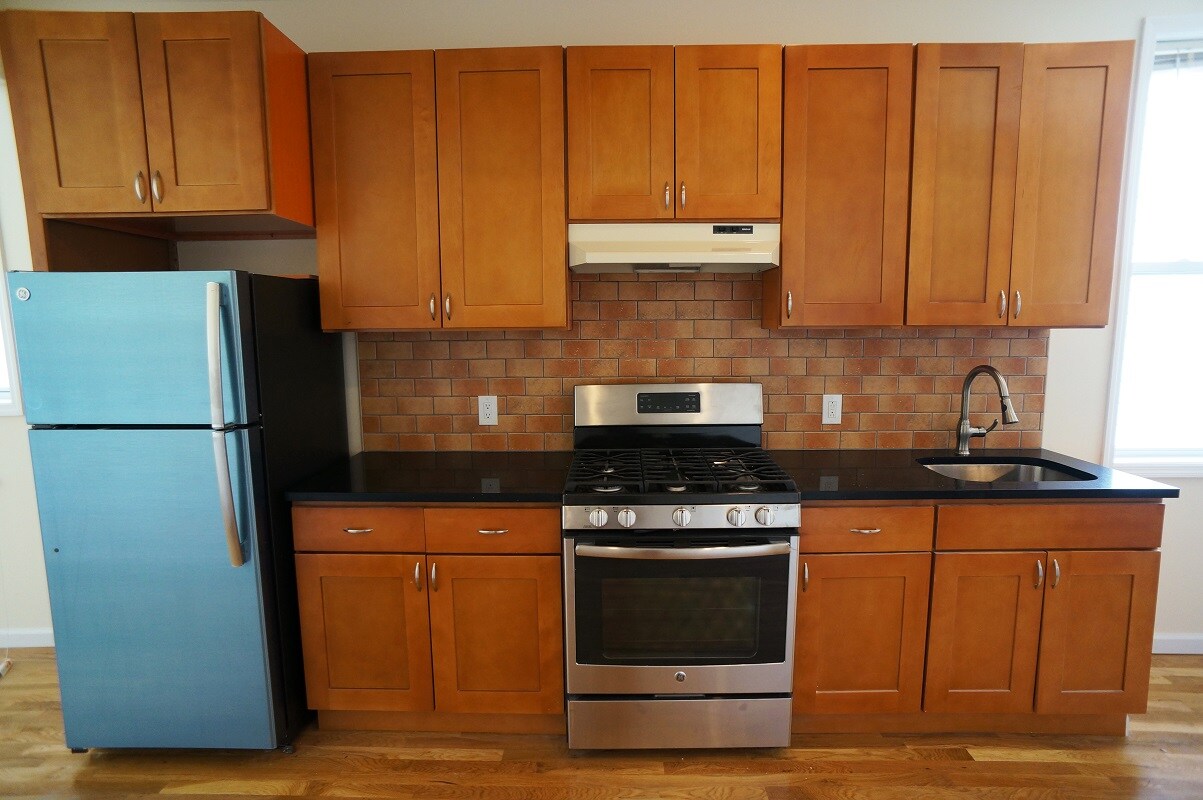 Kitchen - 147 Ainslie St