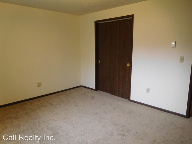 Building Photo - 12224 E Lenora Dr