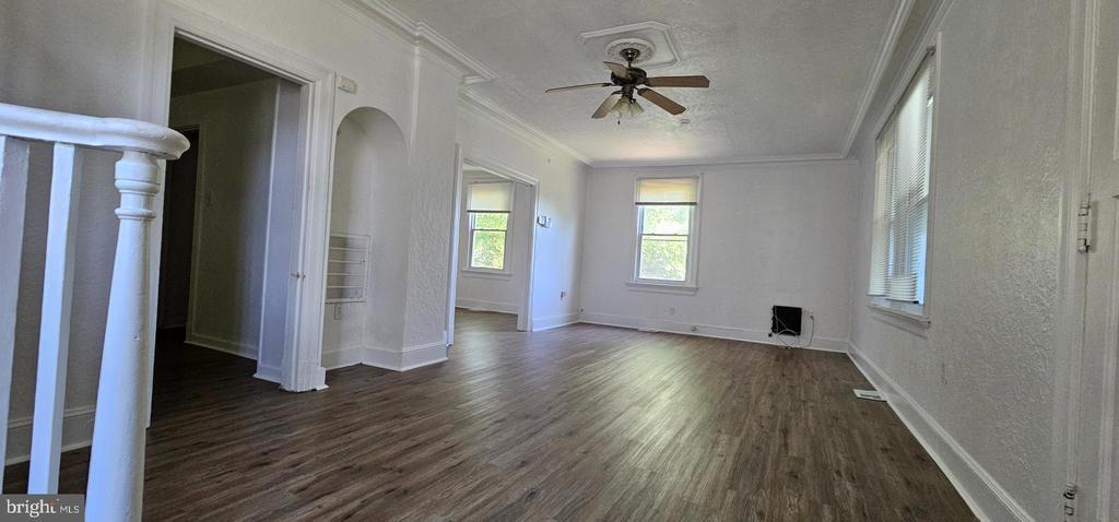 Foto principal - 6120 Otis St