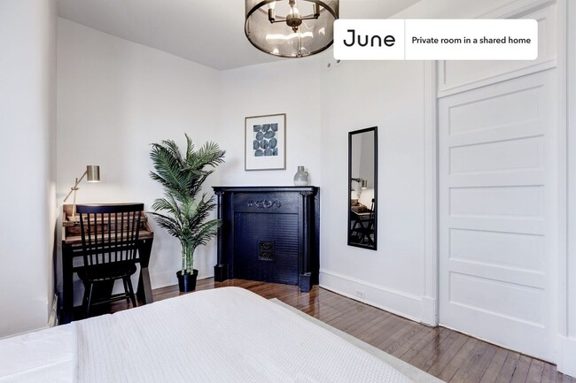 Building Photo - Room in Shared 4 bed/1.5 bath home