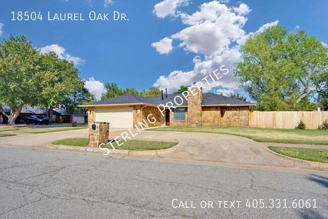 Building Photo - 18504 Laurel Oak Dr