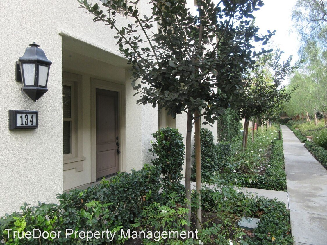 Primary Photo - 1 br, 1.5 bath House - 134 Overbrook