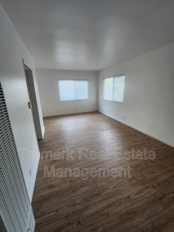 Foto del edificio - 505 Irving Ave