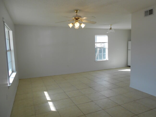 Building Photo - 1130 Jeni Mae Ct