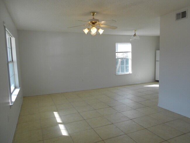 Foto del edificio - 1130 Jeni Mae Ct