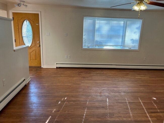 Photo - 562 Foltz Dr House