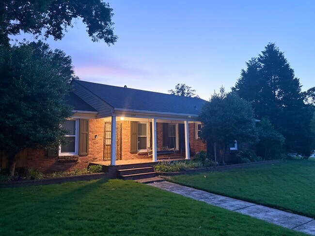 Foto del edificio - 239 N Yates Rd