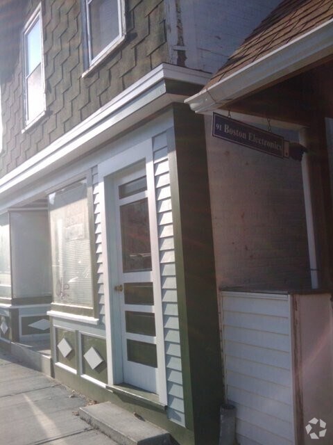 Building Photo - 95 Boylston St