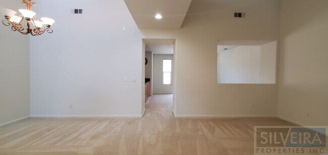 Building Photo - 1715 Bilbao Dr