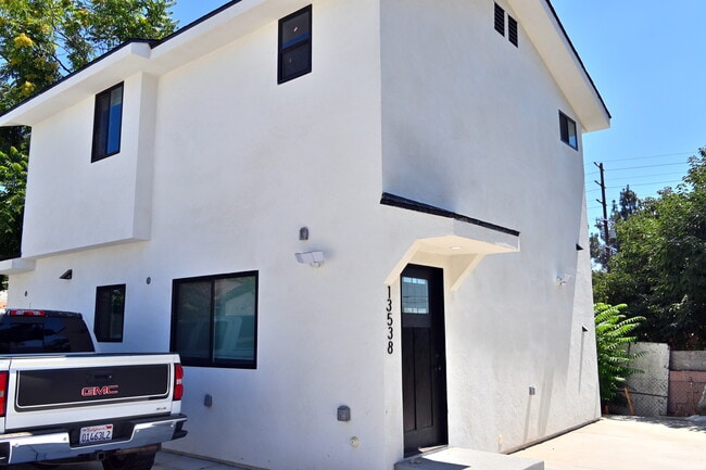 Building Photo - 13538 Remington St