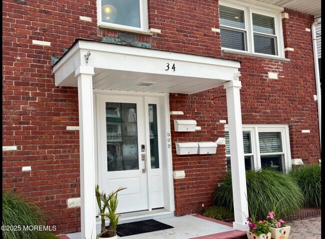 Building Photo - 34 23rd Ave