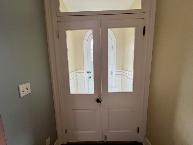 Foto del edificio - 533 W Walnut St