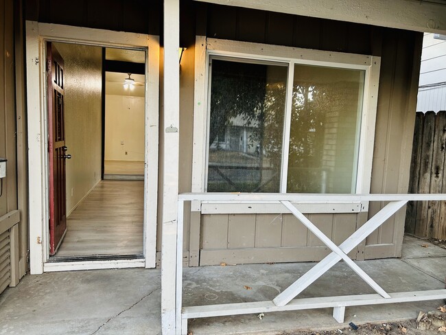 Foto del edificio - 2930 Lerwick Rd