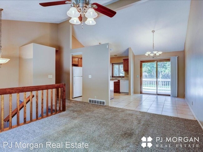 Building Photo - 3 br, 2 bath House - 3724 S. 153rd St.