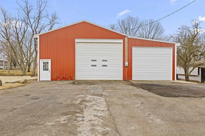 Primary Photo - West Bay Barn -4241 West Whiteland Road