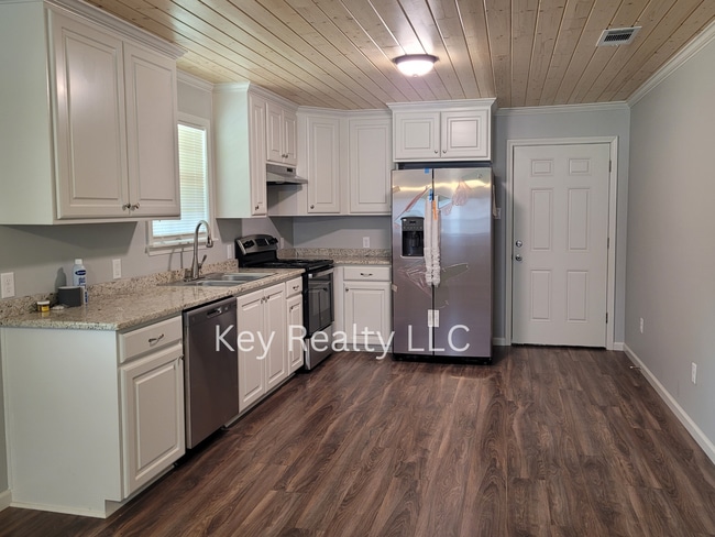 Building Photo - ****352 Browns Bend Rd - Alexandria