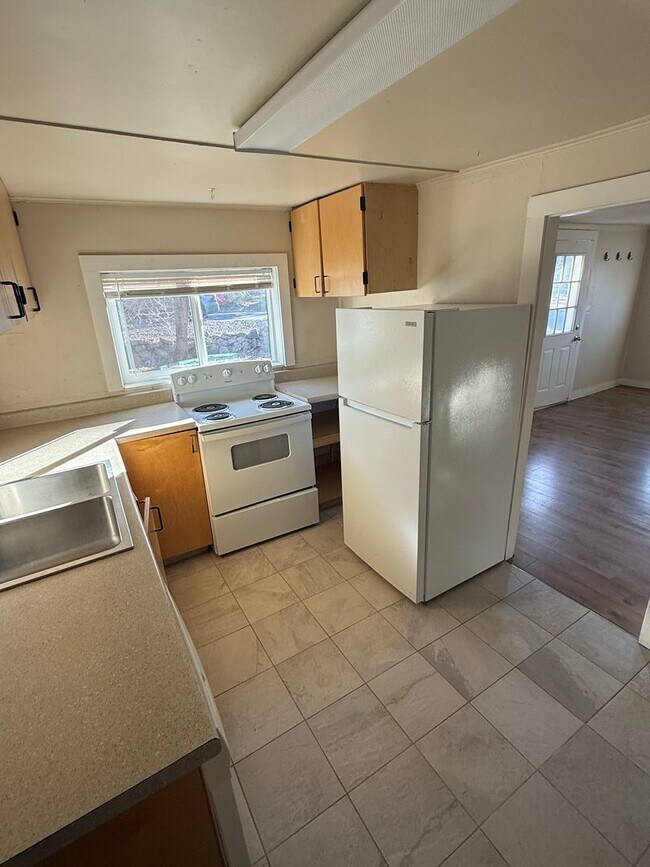 Foto del edificio - 10 SE Roosevelt Ave