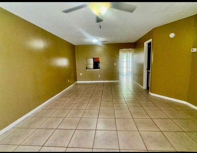 Building Photo - 1605 Shady Ridge Ct