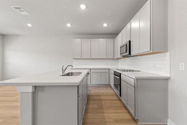 Foto del edificio - 220 Lazy Lizzy Rd