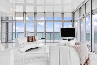 Building Photo - 3737 Collins Ave