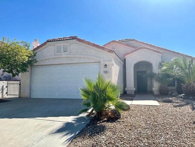 Foto del edificio - Great 3 Bedroom, 2 Bathroom Home in El Camino Village on the Parkway!