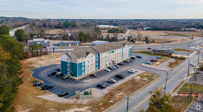 Aerial Photo - Extended Stay America Select Suites