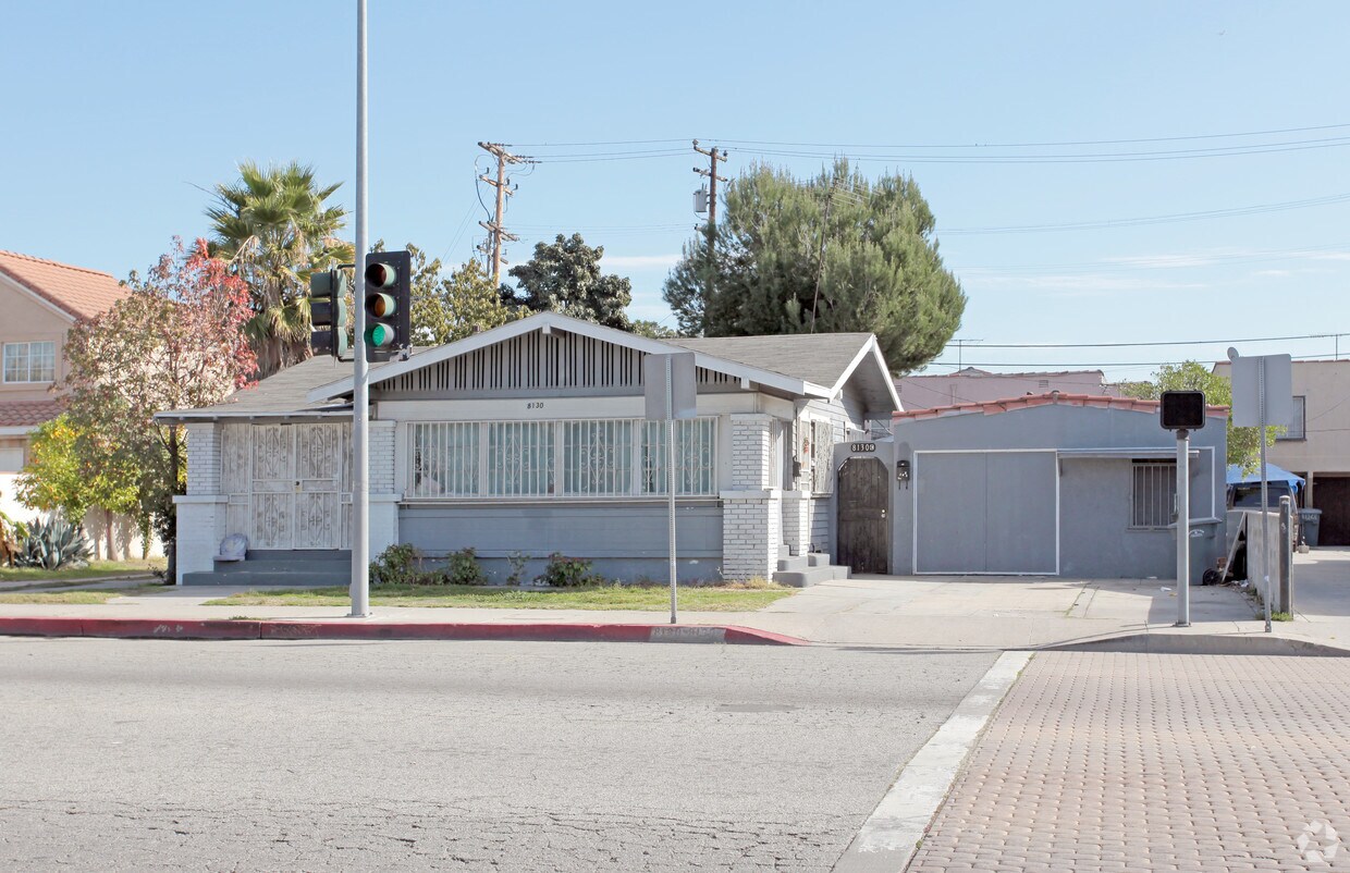 Building Photo - 8128 Seville Ave