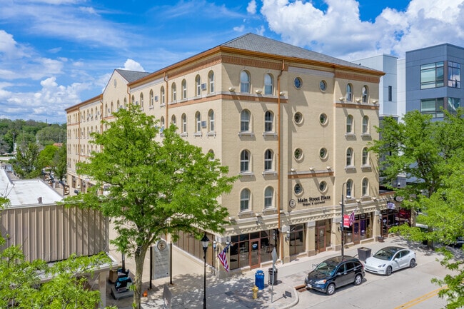 Building Photo - Main Street Plaza Apartments