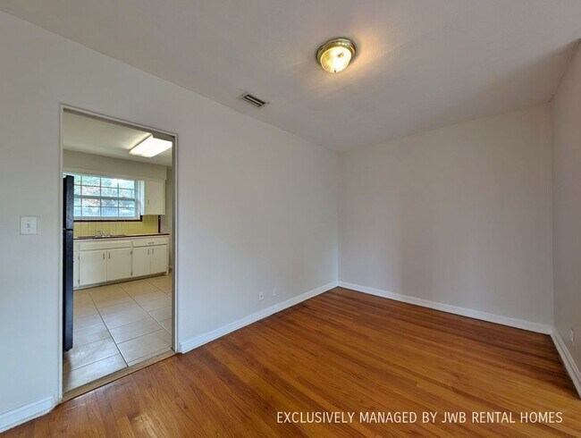 Building Photo - 3136 Belden St