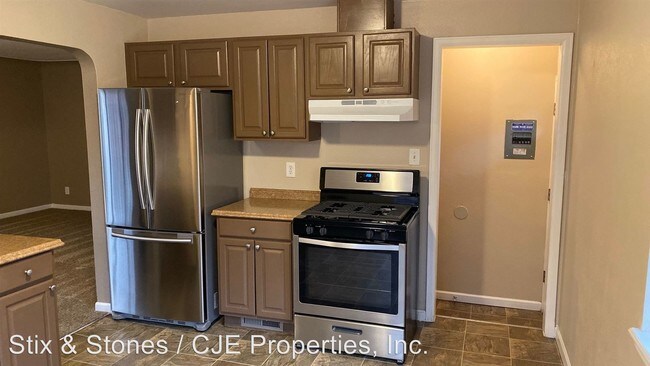 Foto del edificio - 3645-3647 Hudson St