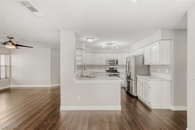 Foto del edificio - 1924 Coralino Dr