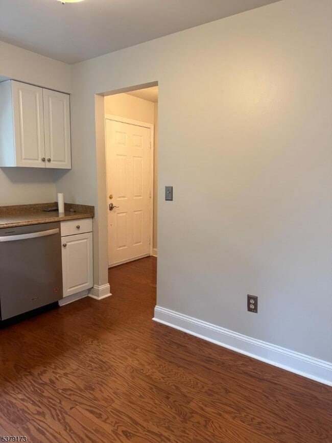 Building Photo - 349 Burdock Ct