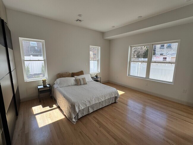 Foto del edificio - 315 25th St