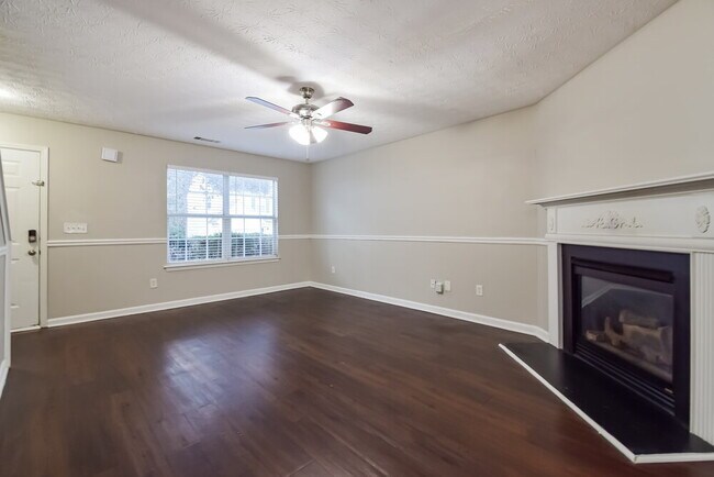 Foto del edificio - 343 Clearsprings Dr