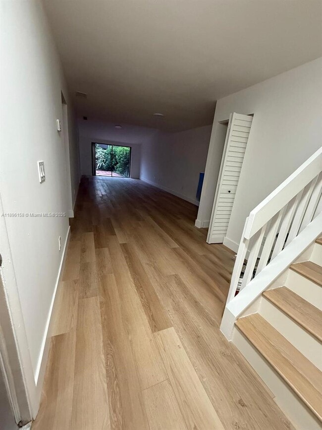 Foto del edificio - 2207 SW 22nd St
