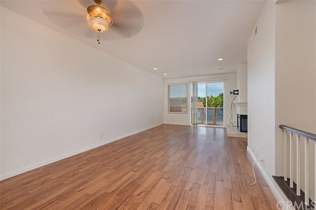 Building Photo - 30902 Club House Dr